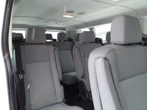 Used 2019 Ford Transit 350 XLT image 7