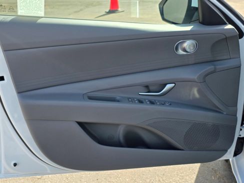 New 2026 Hyundai Elantra SE FWD image 20
