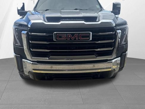 Used 2024 GMC Sierra 2500 SLT w/ Texas SLT Premium Package AWD/4WD image 2