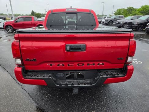 Used 2022 Toyota Tacoma SR AWD/4WD image 17