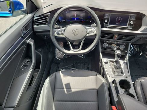 Used 2024 Volkswagen Jetta SE w/ Panoramic Sunroof Package FWD image 13