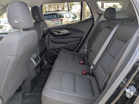 Used 2023 GMC Terrain SLE w/ Driver Convenience Package image 14