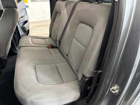 Used 2022 Chevrolet Colorado W/T w/ WT Convenience Package AWD/4WD image 30