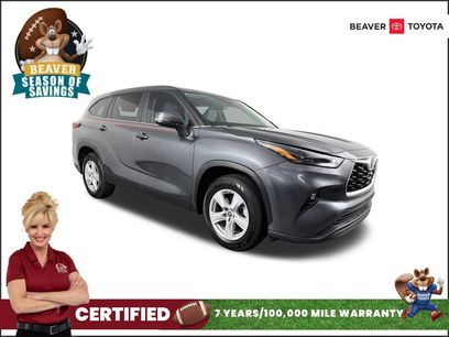 Used 2023 Toyota Highlander LE