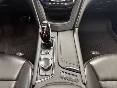 Used 2020 Cadillac XT6 Sport w/ Platinum Package AWD/4WD image 17
