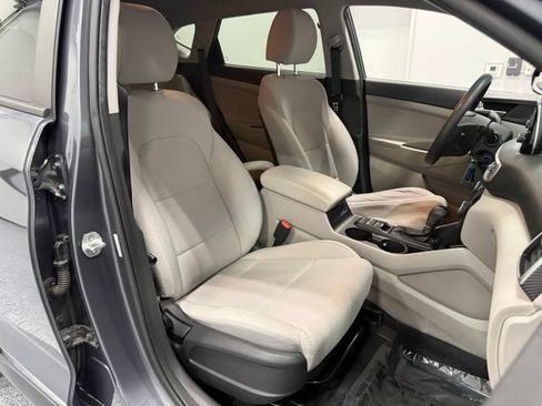 Used 2019 Hyundai Tucson SE FWD image 34