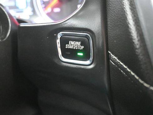 Used 2018 GMC Acadia SLT image 27