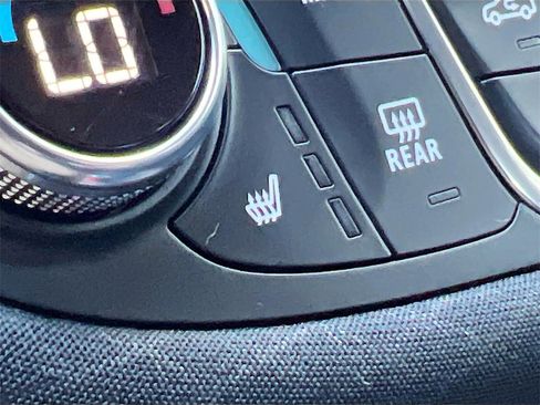 Used 2023 Chevrolet Malibu LT image 19