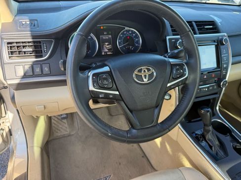 Used 2016 Toyota Camry XLE w/ Moonroof Package FWD image 14