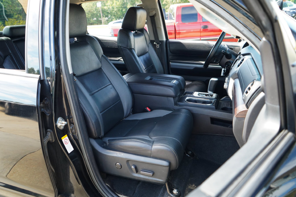 Used 2018 Toyota Tundra Limited w/ Limited Premium Package AWD/4WD image 13