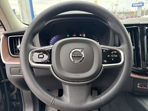 Certified 2024 Volvo XC60 T8 Ultimate w/ Protection Package Premier image 20