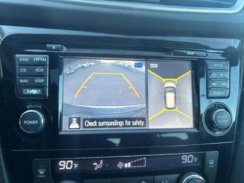 Used 2015 Nissan Rogue SL w/ SL Premium Package image 21