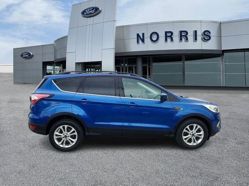 Certified 2017 Ford Escape SE w/ Equipment Group 201A image 5