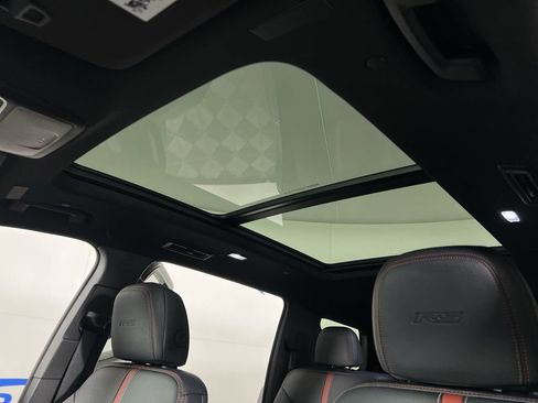 Used 2024 Chevrolet Traverse RS w/ LPO, Floor Liner Package image 19