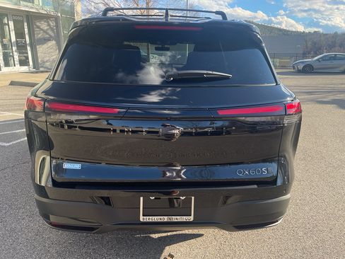 New 2026 INFINITI QX60 Sport image 4