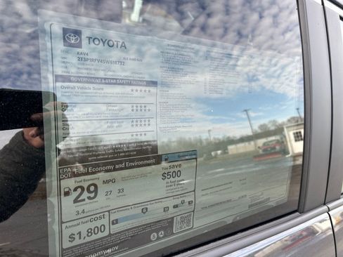 New 2025 Toyota RAV4 XLE image 30