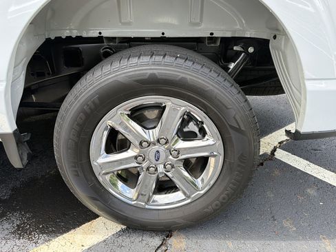 Used 2024 Ford F150 XLT w/ Equipment Group 302A MID RWD image 19