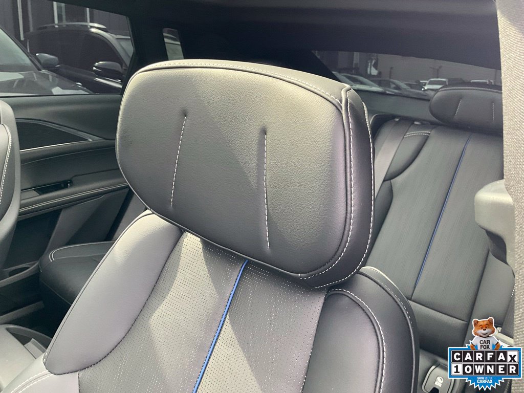 Used 2024 Cadillac Lyriq Sport RWD image 18