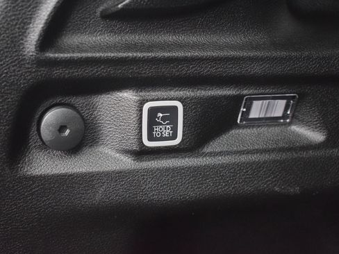 Used 2024 Jeep Grand Cherokee L Altitude image 14