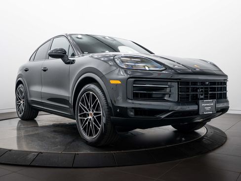 Certified 2026 Porsche Cayenne Coupe AWD/4WD image 9