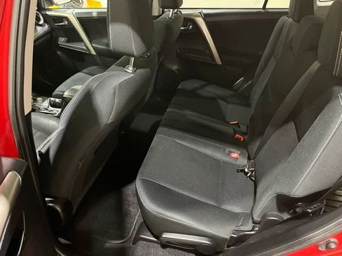 Used 2014 Toyota RAV4 XLE image 21