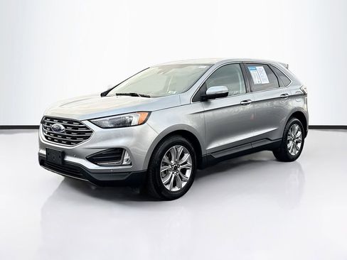 Used 2024 Ford Edge Titanium image 3