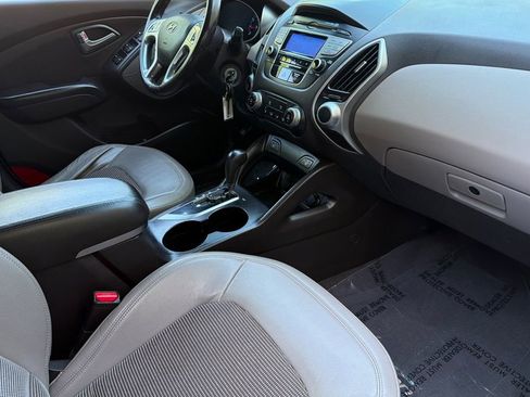Used 2011 Hyundai Tucson GLS AWD/4WD image 14