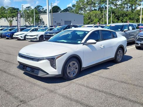 New 2026 Kia K4 FWD image 3