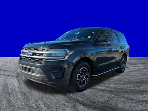 Certified 2023 Ford Expedition XLT image 8