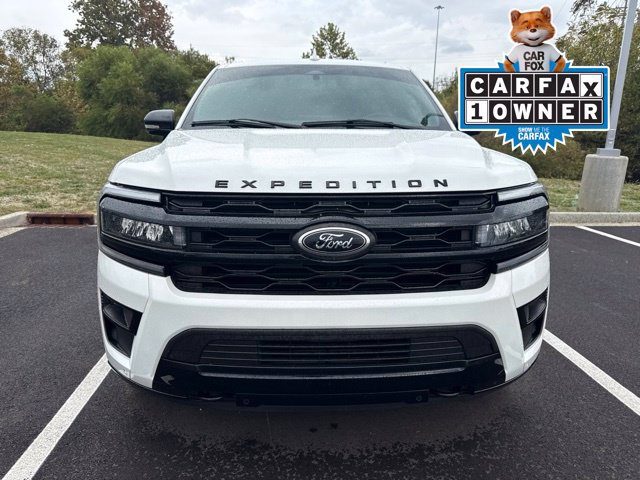 Used 2022 Ford Expedition Max Limited AWD/4WD image 2