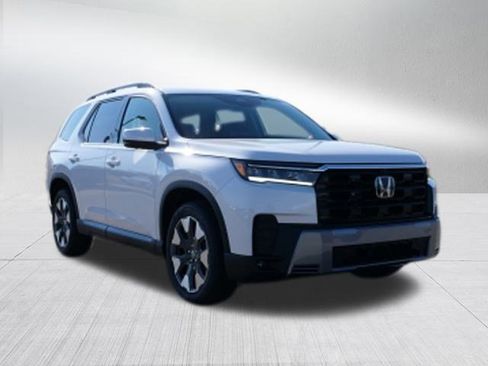 New 2026 Honda Pilot Touring image 9