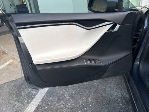 Used 2019 Tesla Model S 75D image 8