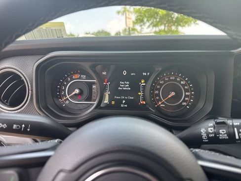 New 2026 Jeep Wrangler Unlimited Rubicon AWD/4WD image 26
