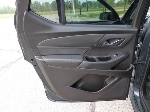 Used 2019 Chevrolet Traverse LT w/ LPO, Floor Liner Package AWD/4WD image 35