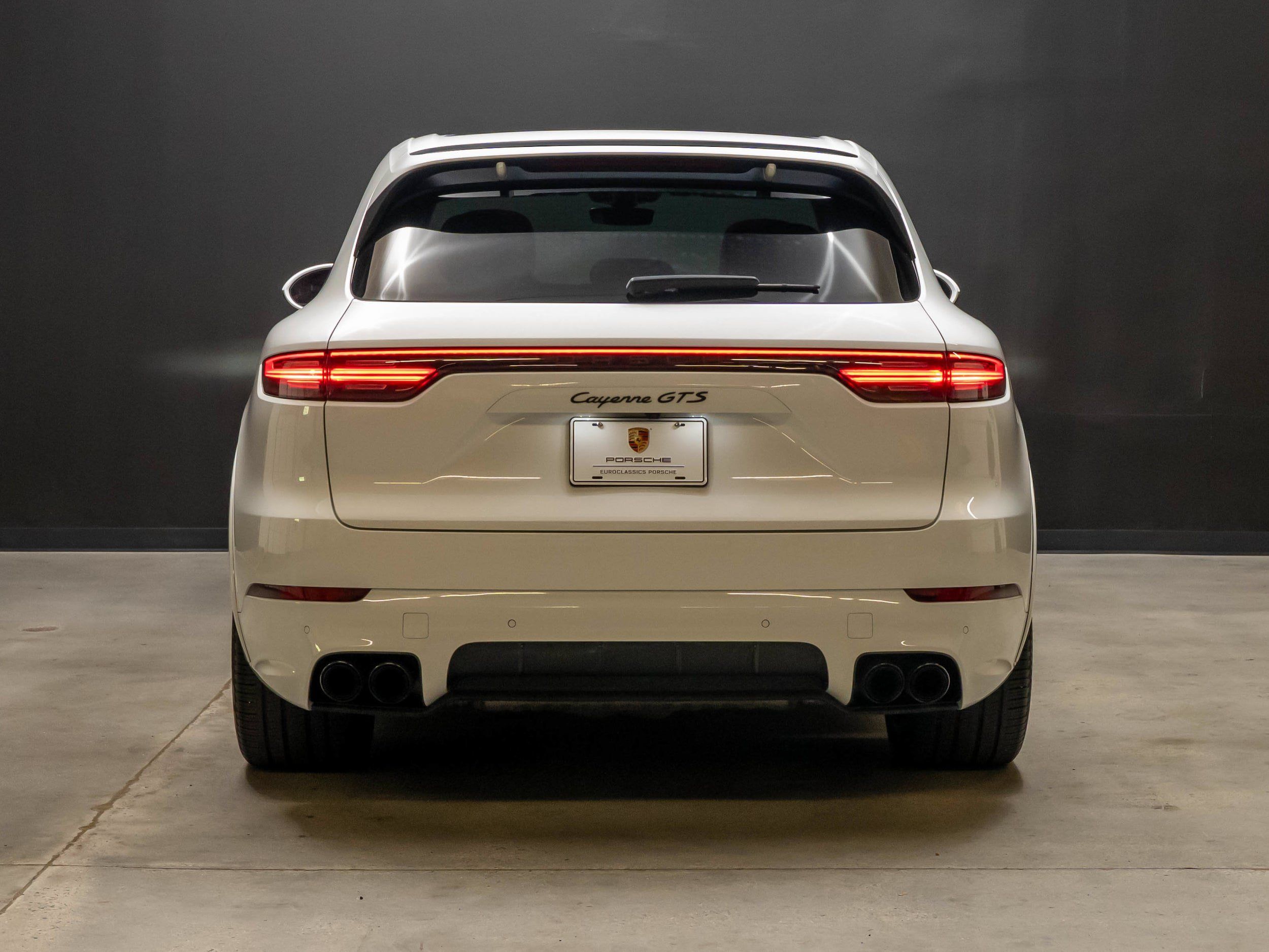Certified 2023 Porsche Cayenne GTS AWD/4WD image 6