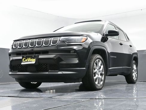 Used 2022 Jeep Compass Latitude w/ Sun and Sound Group image 49