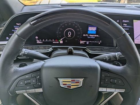 Certified 2023 Cadillac Escalade ESV Premium Luxury AWD/4WD image 33