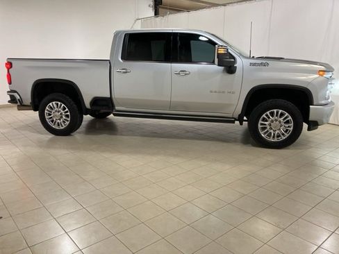 Used 2023 Chevrolet Silverado 3500 High Country w/ Z71 Off-Road Package image 6