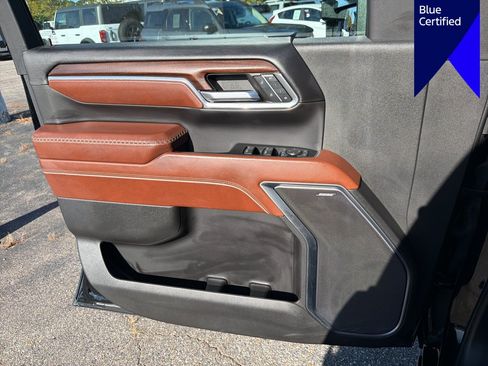 Used 2024 GMC Sierra 2500 Denali Ultimate AWD/4WD image 9