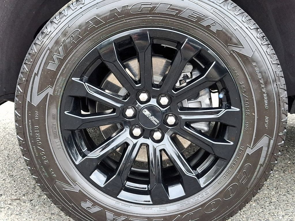 Used 2022 GMC Canyon Elevation w/ Trailering Package RWD image 8
