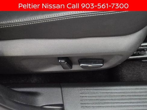 Certified 2023 Nissan Rogue Platinum w/ Platinum Premium Package FWD image 15