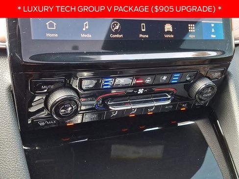 Used 2025 Jeep Grand Cherokee Summit w/ Obsidian Package image 17