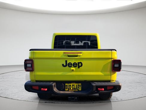 Used 2024 Jeep Gladiator Rubicon AWD/4WD image 4