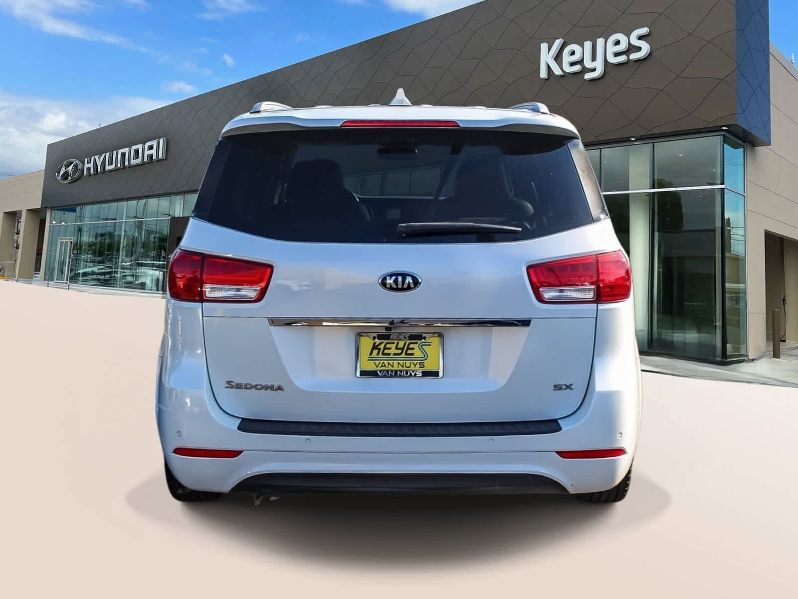 Used 2015 Kia Sedona SX FWD image 6