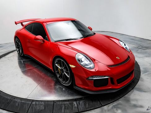 Used 2015 Porsche 911 GT3 image 24