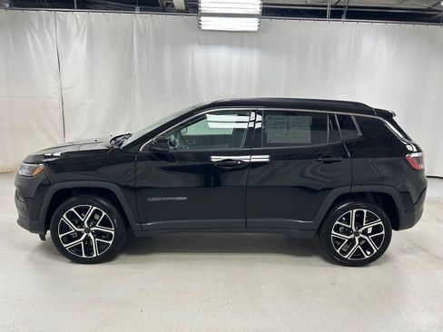 Used 2025 Jeep Compass Limited AWD/4WD image 8