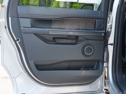 Used 2021 Ford Expedition Max Limited AWD/4WD image 19