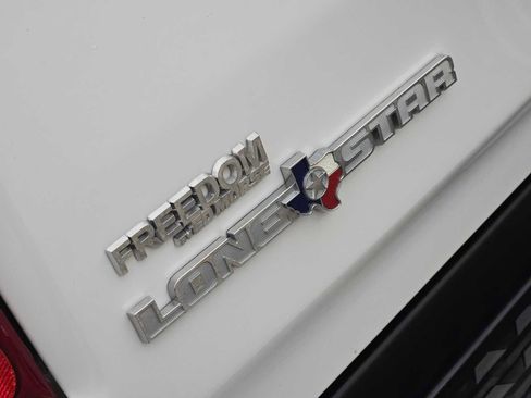 Used 2022 RAM 1500 Lone Star AWD/4WD image 12