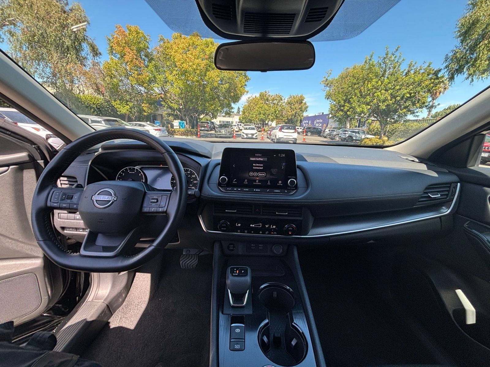 Used 2025 Nissan Rogue SV AWD/4WD image 34