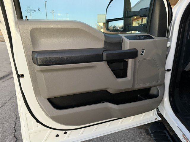 Used 2022 Ford F550 4x4 Regular Cab Super Duty image 24